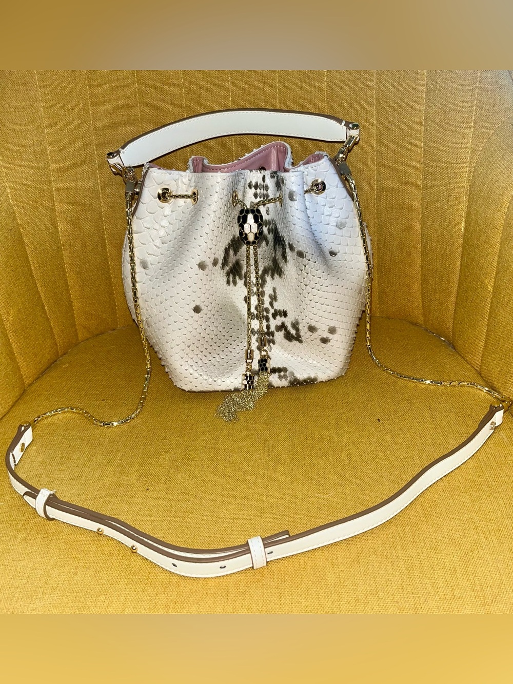Source Unknown White Python-Embossed Drawstring Crossbody with Black Accent - Picture 2 of 7